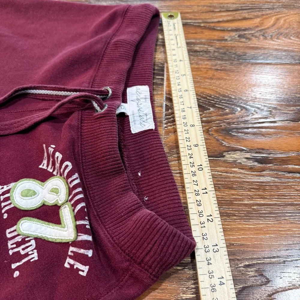 Y2K Aeropostale Womens XS Burgundy Cropped Sweatpants Back Logo Joggers Maroon